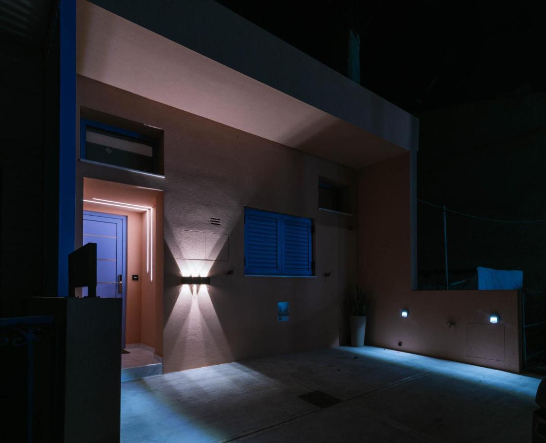 Suites De Luxe Katerina كوكينوس بيرغوس المظهر الخارجي الصورة